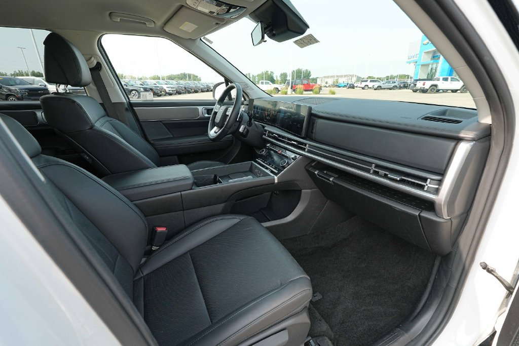 Used 2026 Hyundai Santa Fe SEL AWD/4WD image 24