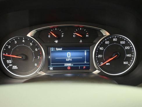 Used 2023 GMC Acadia SLE w/ Driver Convenience Package FWD image 15