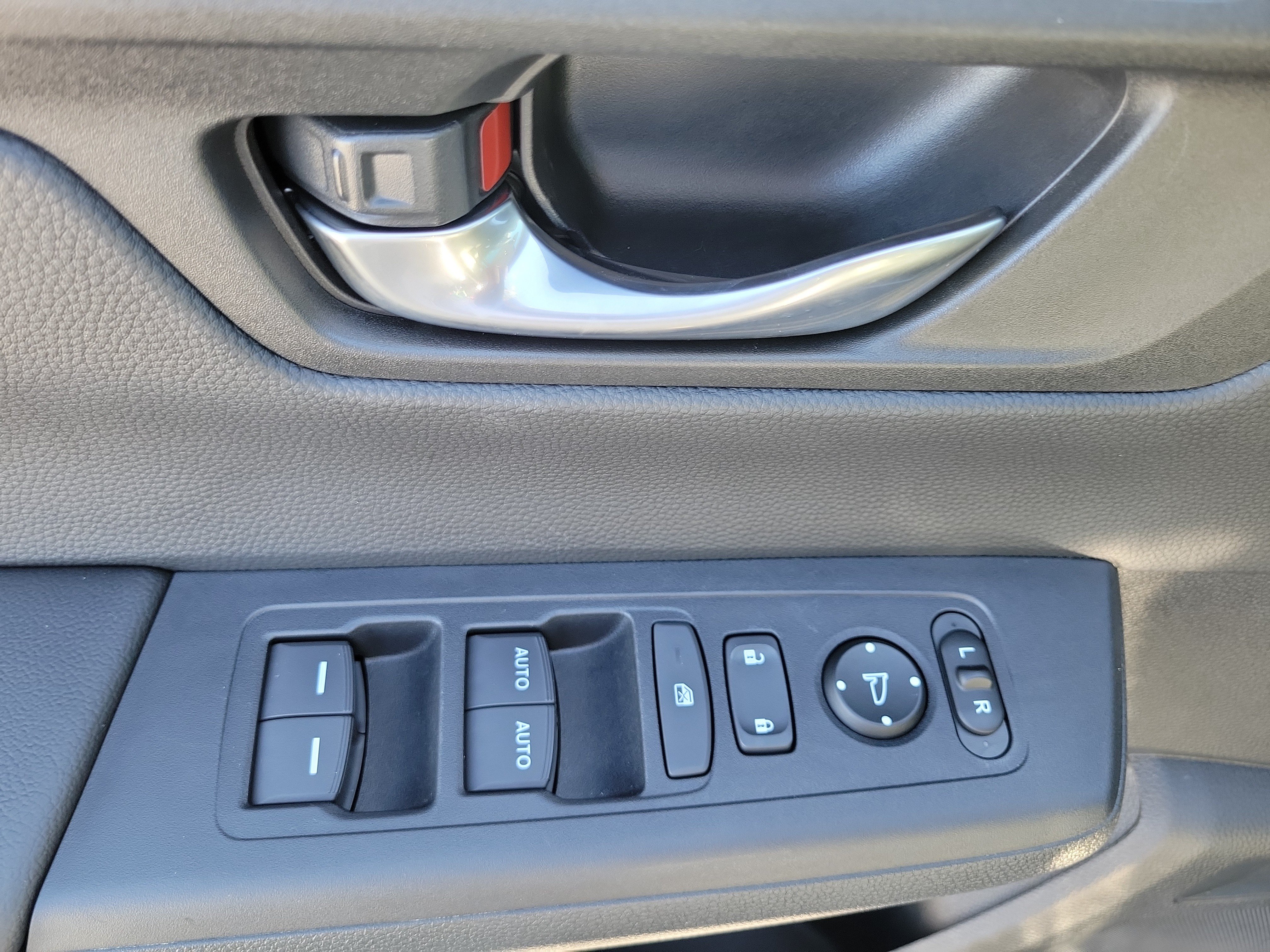 Used 2025 Honda CR-V EX image 21
