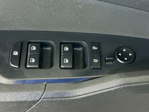 Used 2023 Kia Sportage LX image 23