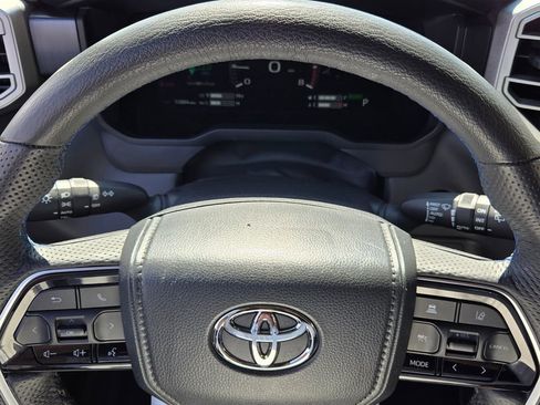 Used 2025 Toyota Sequoia Platinum image 28