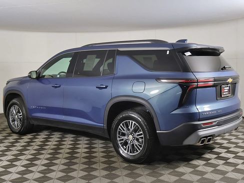 Used 2025 Chevrolet Traverse LT AWD/4WD image 10