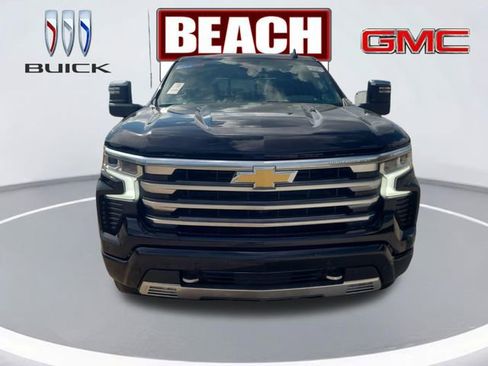 Used 2024 Chevrolet Silverado 1500 High Country w/ High Country Premium Package image 8