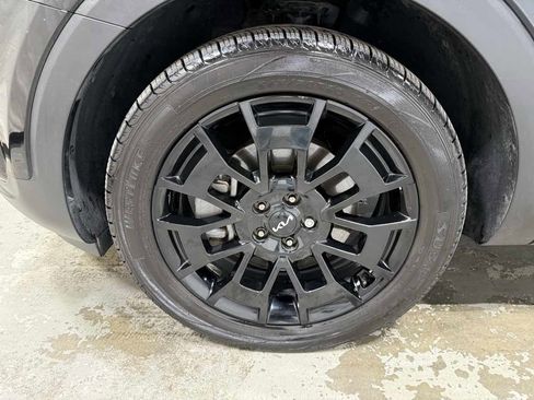 Used 2022 Kia Telluride EX w/ EX Premium Package image 7