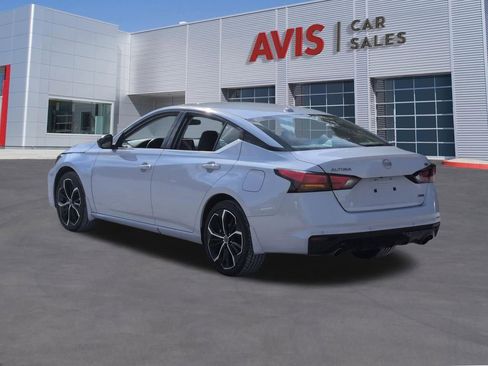Used 2025 Nissan Altima 2.5 SR AWD/4WD image 9