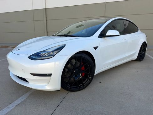 Used 2020 Tesla Model 3 Standard Range Plus RWD image 1