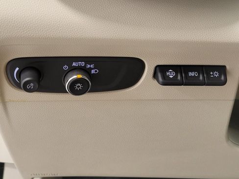 Used 2023 Buick Envision Avenir AWD/4WD image 40