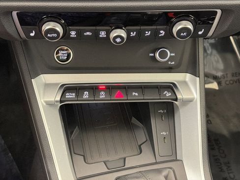 Used 2025 Audi Q3 2.0T Premium w/ Convenience Package image 18