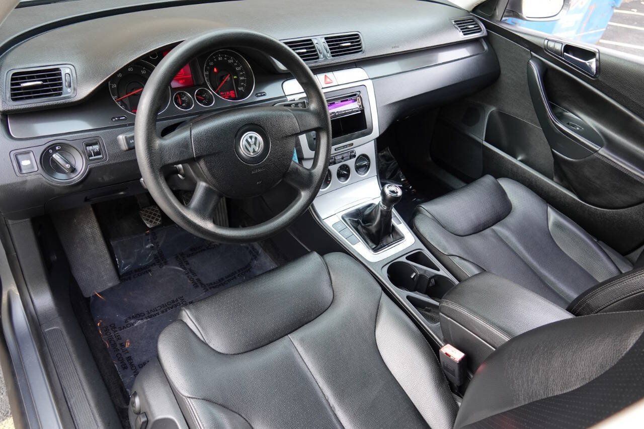 Used 2007 Volkswagen Passat 2.0T FWD image 64