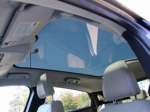 Used 2021 Ford Mustang Mach-E Premium image 24