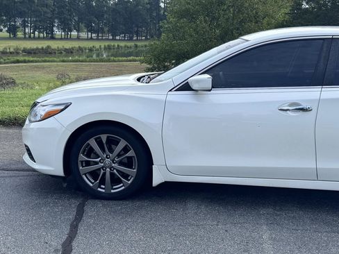 Used 2018 Nissan Altima 2.5 SR w/ SR Special Edition FWD image 7