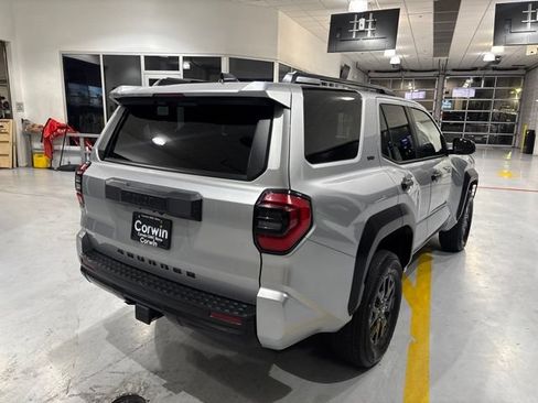 Used 2026 Toyota 4Runner SR5 AWD/4WD image 8