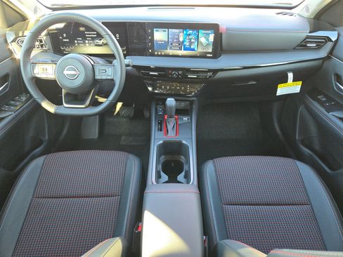 New 2026 Nissan Kicks SR FWD image 12