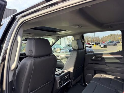 New 2026 GMC Sierra 1500 Denali AWD/4WD image 9