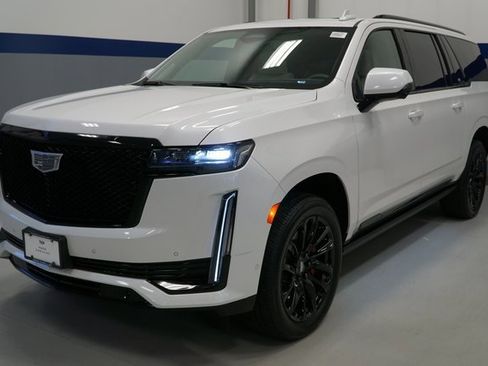 New 2024 Cadillac Escalade ESV Sport Platinum w/ LPO, ONYX Package image 1