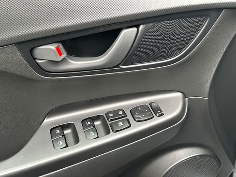 Used 2018 Hyundai Kona SEL image 16