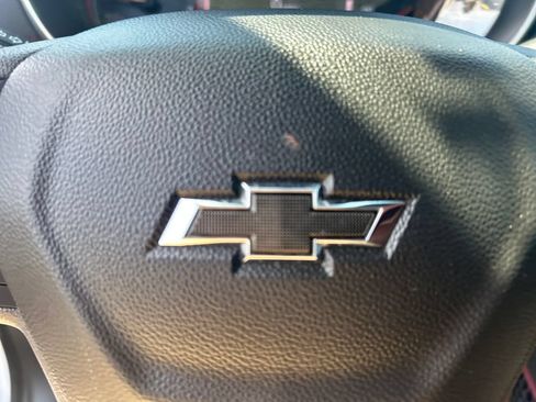 Used 2023 Chevrolet TrailBlazer RS w/ Sun and Liftgate Package FWD image 20