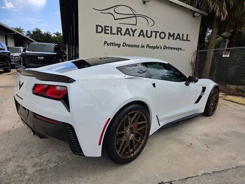 Used 2017 Chevrolet Corvette Grand Sport w/ Carbon Flash Badge Package RWD image 4