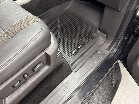 Used 2014 Ford F150 Raptor w/ Equipment Group 801A Luxury image 36