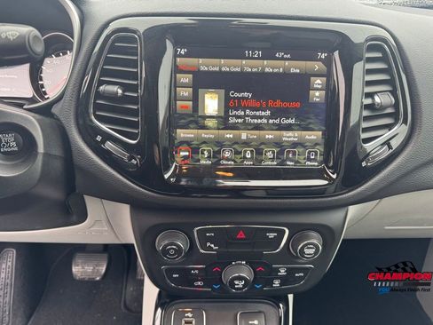 Used 2018 Jeep Compass Limited w/ Navigation Group image 20