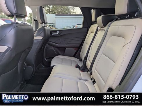 Used 2021 Ford Escape Titanium image 14