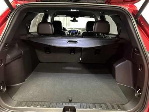Used 2022 Chevrolet Equinox RS w/ RS Leather Package FWD image 24