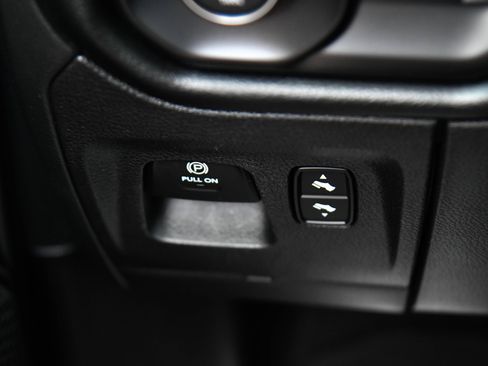 Used 2022 RAM 1500 Big Horn AWD/4WD image 36