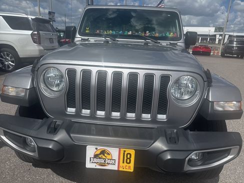 Used 2018 Jeep Wrangler Unlimited Sahara image 7