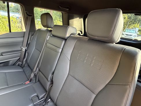 Used 2024 Lexus GX 550 AWD/4WD image 33