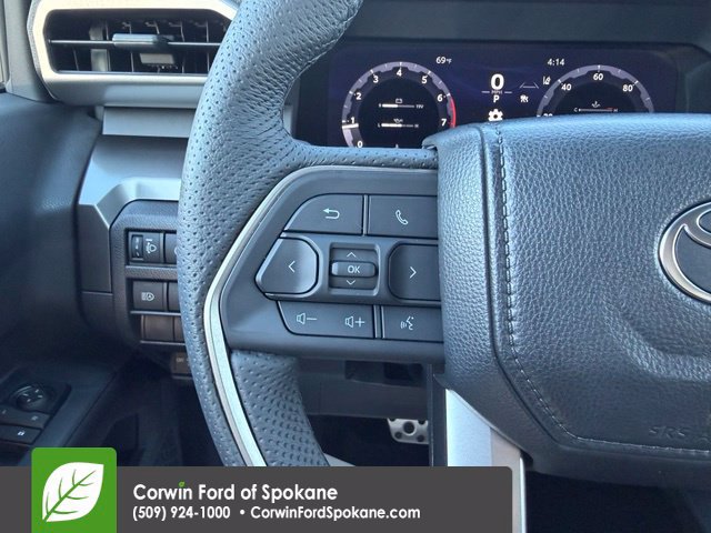 Used 2025 Toyota Tacoma TRD Sport AWD/4WD image 21