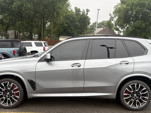 Used 2024 BMW X5 xDrive40i w/ M Sport Package AWD/4WD image 7