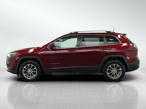 Used 2019 Jeep Cherokee Latitude Plus w/ Comfort/Convenience Group AWD/4WD image 2