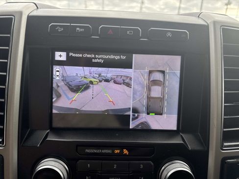 Used 2019 Ford F150 Lariat w/ Equipment Group 502A Luxury image 26