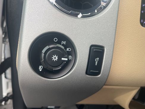 Used 2014 Ford F250 Lariat w/ Lariat Interior Package image 26
