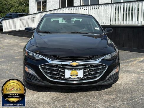 Used 2024 Chevrolet Malibu LT FWD image 2