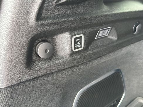 Used 2023 Jeep Grand Cherokee L Overland w/ Rear Seat Video Group I AWD/4WD image 39