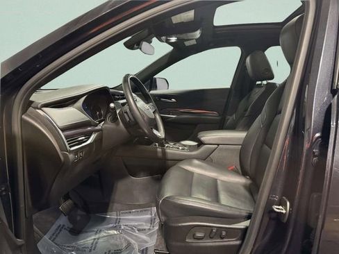 Used 2023 Cadillac XT4 Luxury w/ LPO, Onyx Lite Package image 22