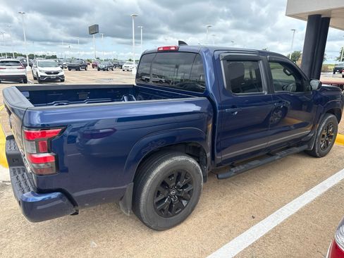 Used 2022 Nissan Frontier SV RWD image 8