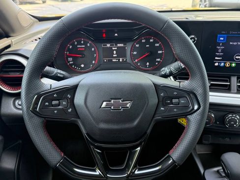 Used 2024 Chevrolet Trax RS w/ Driver Confidence Package FWD image 16