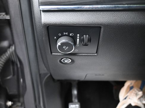 Used 2019 Jeep Grand Cherokee Limited AWD/4WD image 20