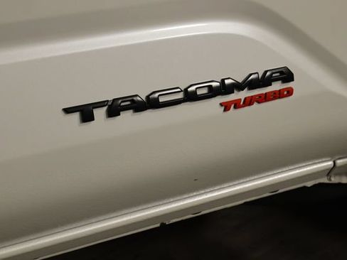 Used 2025 Toyota Tacoma TRD Sport AWD/4WD image 41