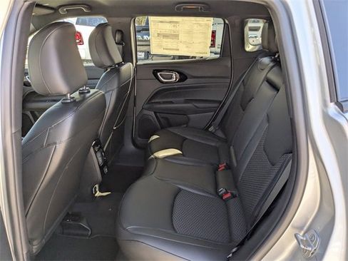 New 2026 Jeep Compass Latitude image 14