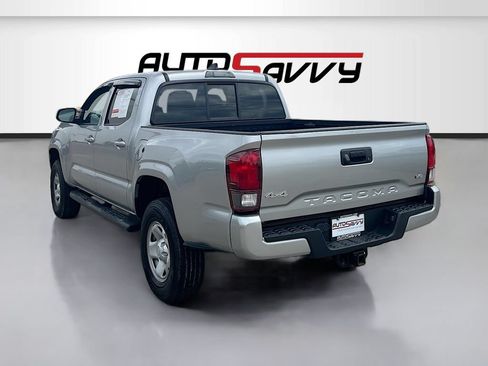 Used 2022 Toyota Tacoma SR AWD/4WD image 5
