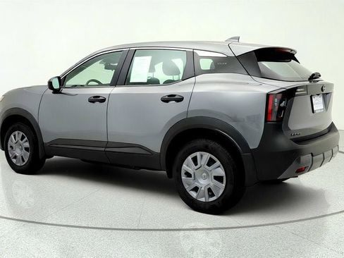 Used 2025 Nissan Kicks S FWD image 7