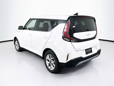 Used 2025 Kia Soul LX w/ LX Technology Package FWD image 5