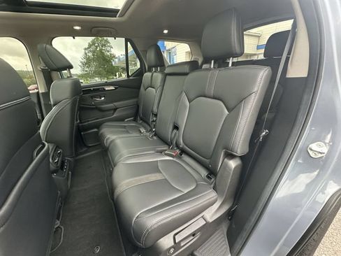 Used 2025 Honda Pilot Touring image 27