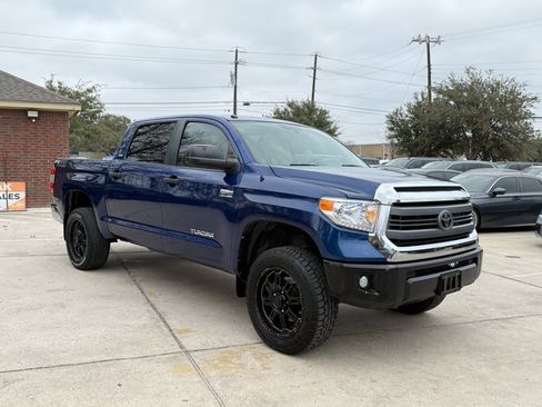 Used 2015 Toyota Tundra SR5 w/ SR5 Upgrade Package image 3