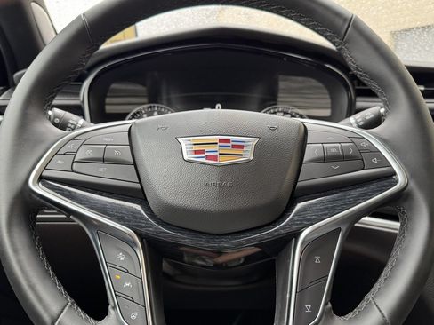 Used 2025 Cadillac XT5 Premium Luxury AWD/4WD image 27