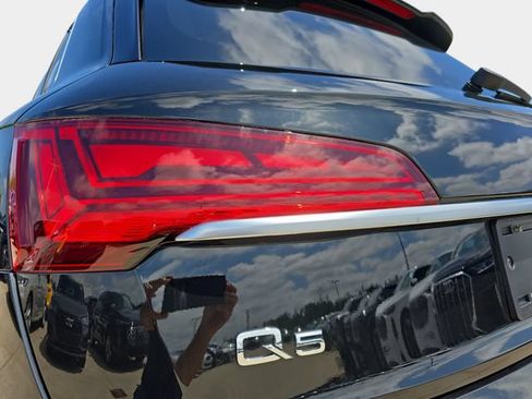 Used 2023 Audi Q5 e Premium w/ Convenience Package AWD/4WD image 37