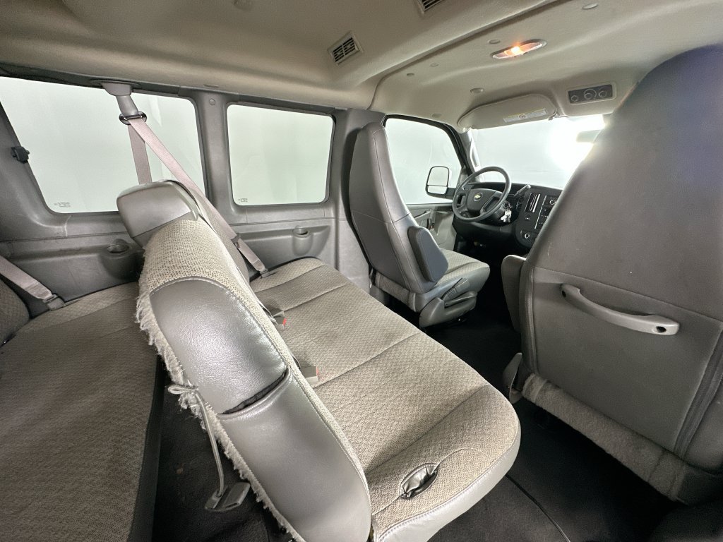 Used 2025 Chevrolet Express 3500 LT w/ LT Preferred Equipment Group RWD image 14